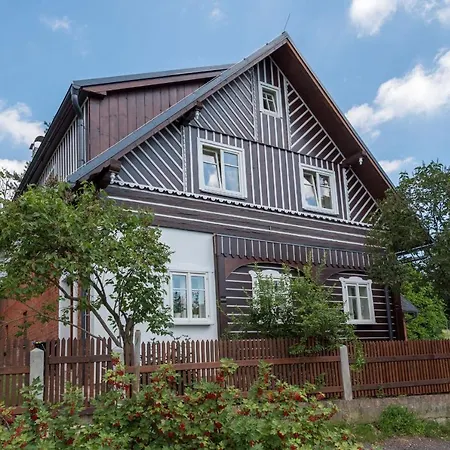 Exkluzivni Podjestedka S Grilem A Saunou