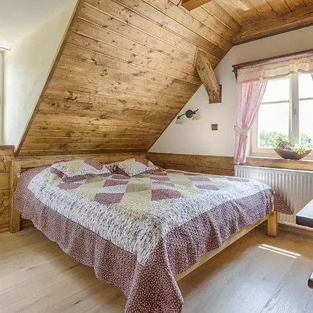 Holiday home Exkluzivni Podjestedka S Grilem A Saunou Svetla pod Jestedem